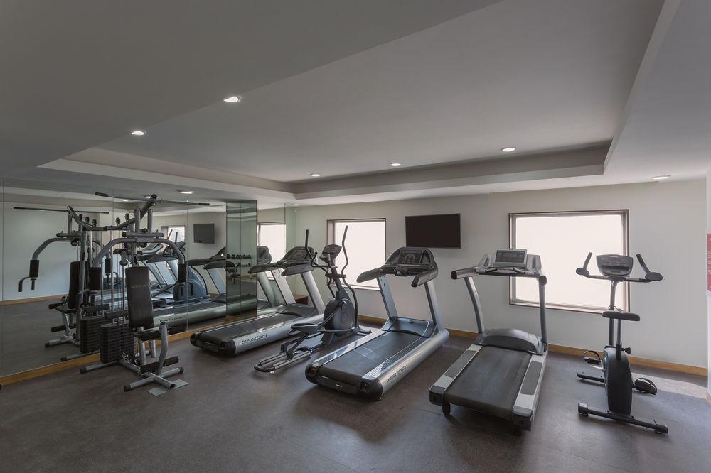 Four Points By Sheraton Vadodara Zewnętrze zdjęcie