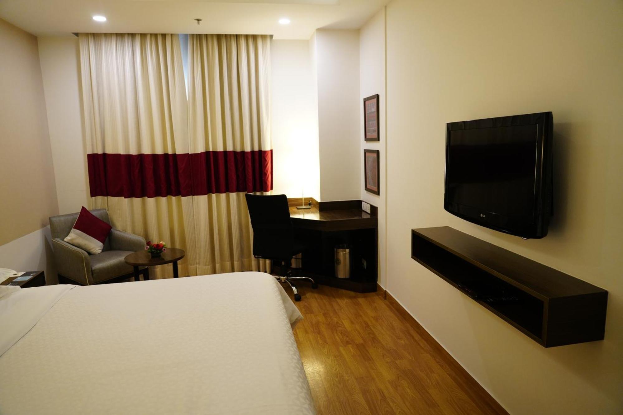 Four Points By Sheraton Vadodara Zewnętrze zdjęcie