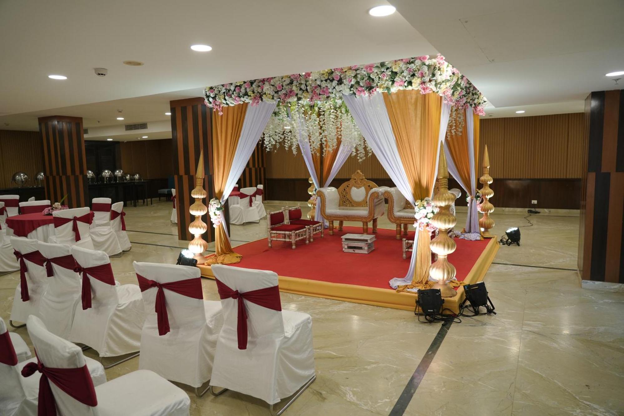 Four Points By Sheraton Vadodara Zewnętrze zdjęcie