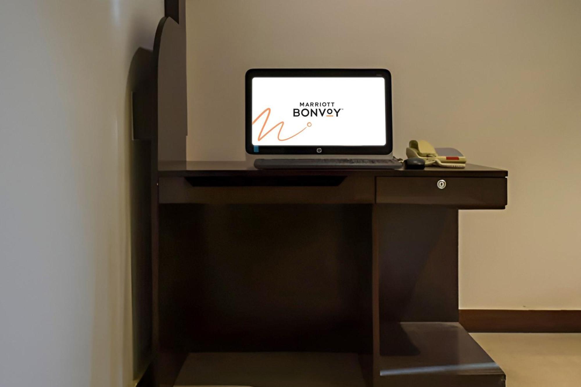 Four Points By Sheraton Vadodara Zewnętrze zdjęcie