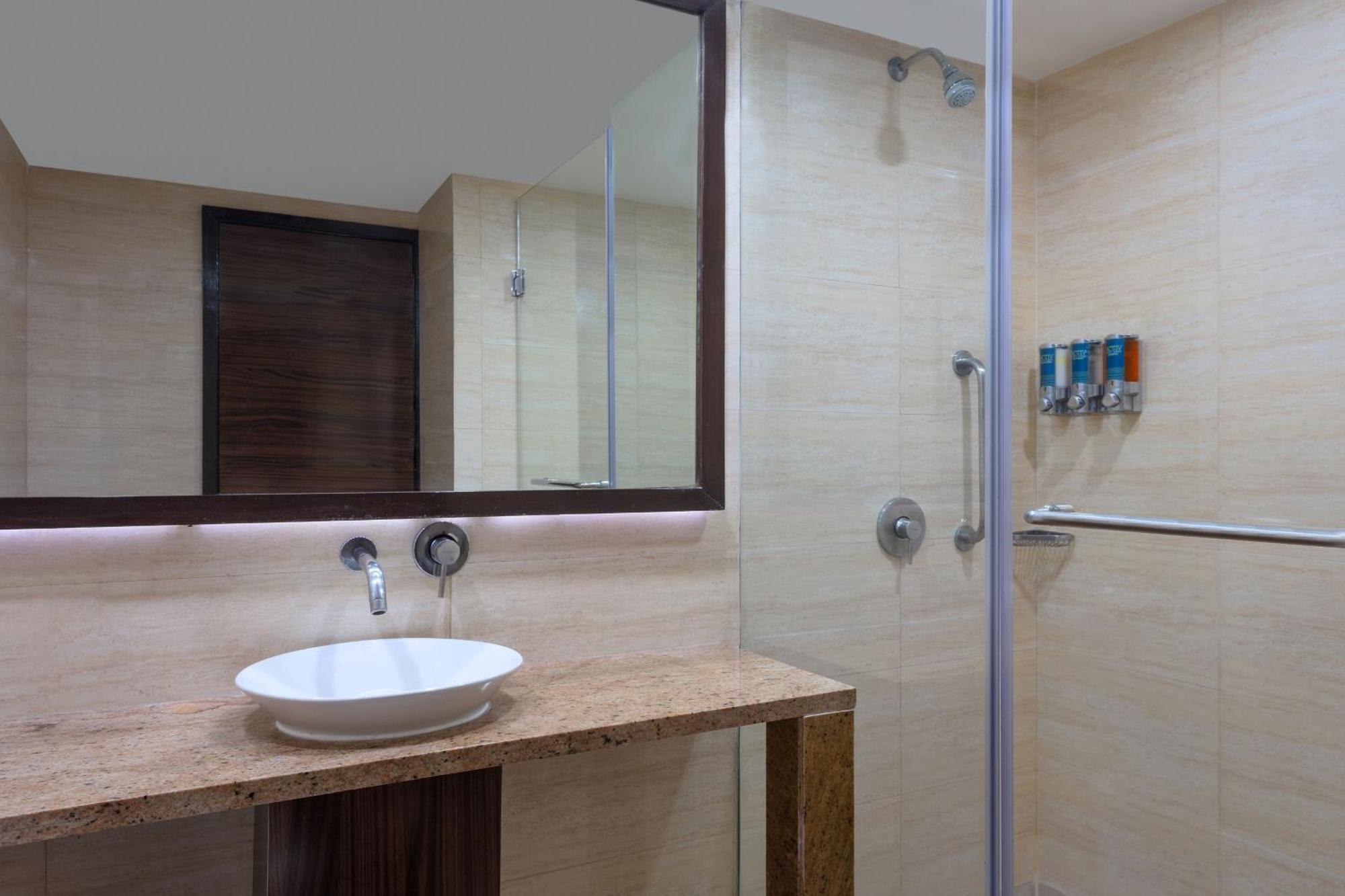 Four Points By Sheraton Vadodara Zewnętrze zdjęcie
