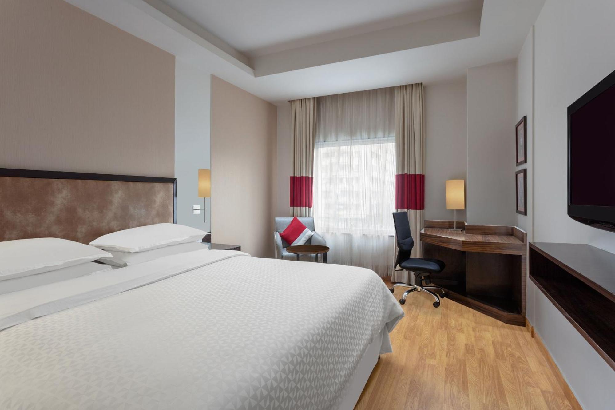 Four Points By Sheraton Vadodara Zewnętrze zdjęcie